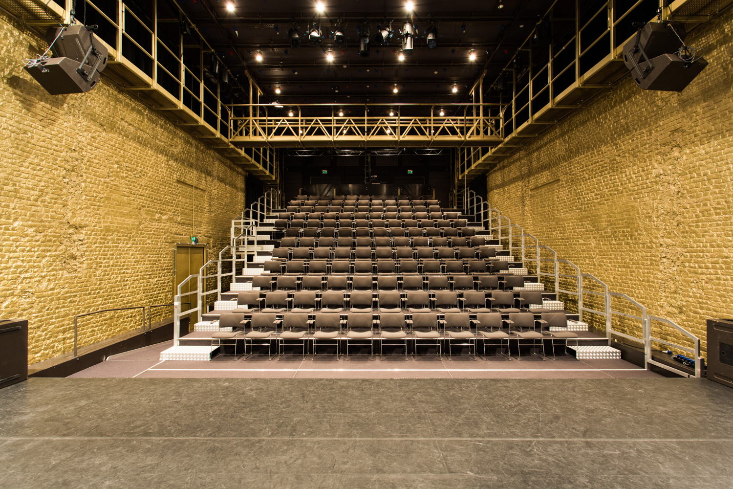 Beursschouwburg - Gouden Zaal  © Bram Tack