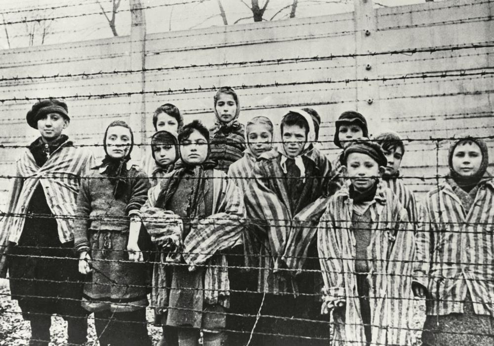 AKG146495 Holocaust Memorial Day ©akg-images