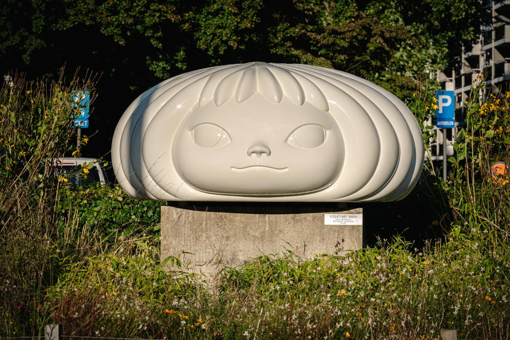Puff Marshie © Yoshitomo Nara – Collectie Kunst in de Stad - Foto Tom Cornille
