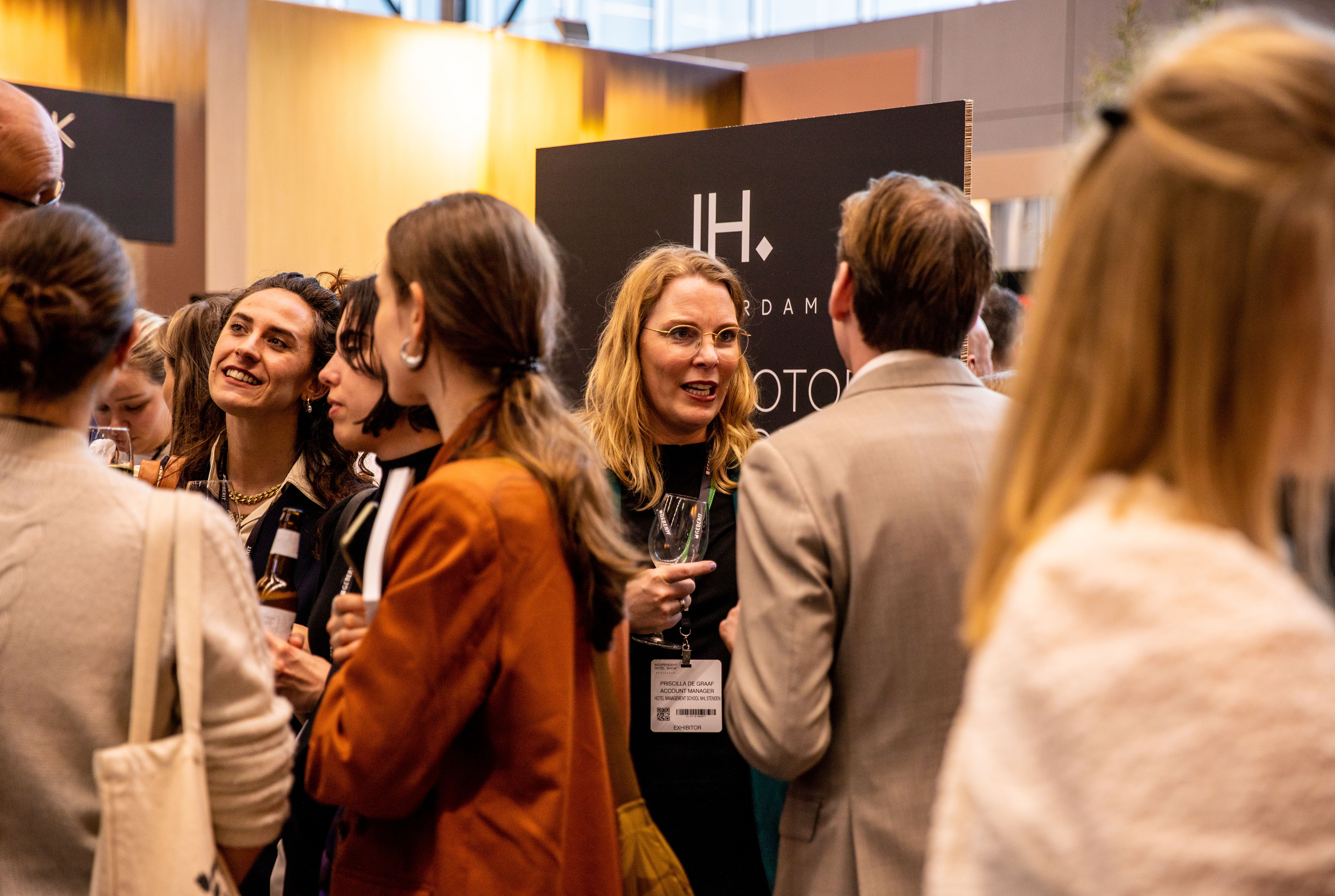 Networking during the Independent Hotel Show Amsterdam