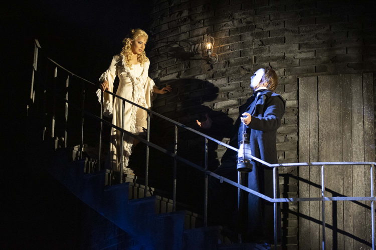 3_The Phantom of the Opera_Christine en Phantom (c) Giulia Marangoni