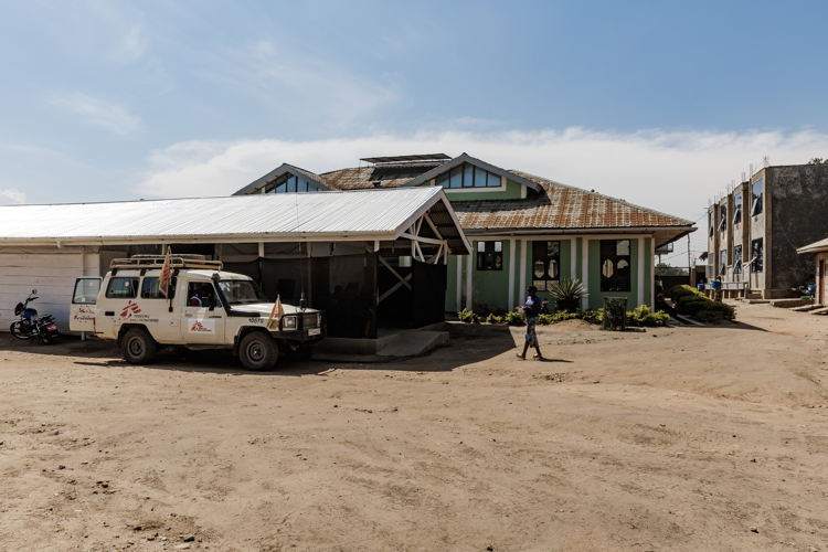 The exterior of Salama Hospital in Bunia, Ituri province, where MSF teams treat patients injured by accidents and violence. Skilled and compassionate care helps stabilize trauma victims so they can begin the long process of healing, both physically and emotionally. Copyright: MSF The exterior of Salama Hospital in Bunia, Ituri province, where MSF teams treat patients injured by accidents and violence. Skilled and compassionate care helps stabilize trauma victims so they can begin the long process of healing, both physically and emotionally. Copyright: MSF