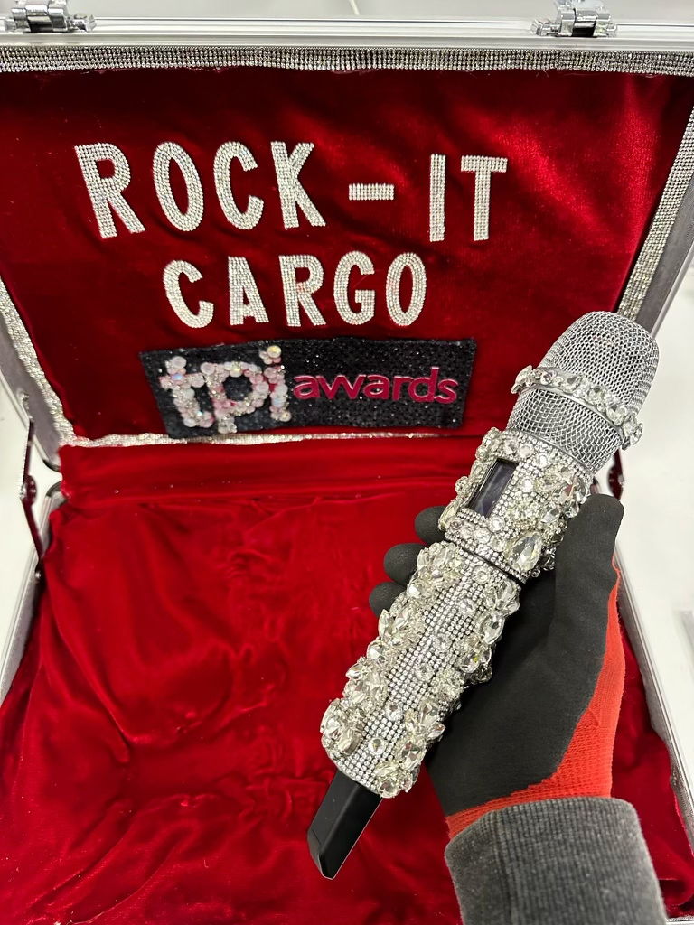 During the TPi Awards ceremony, two custom-designed Sennheiser EW-DX microphones, decorated by Emmy award-winning costume designer Perry Meeks, were utilised for awards hosts and presenters