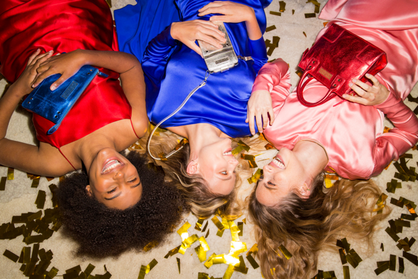 Clio Goldbrenner viert haar 10de verjaardag met iconische bestsellers heruitgebracht