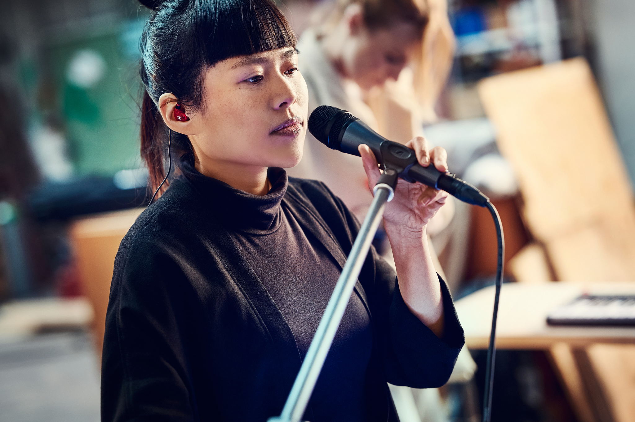 The IE 100 PRO in-ears with their precise, single-driver sound let you monitor with detail and perform with confidence The IE 100 PRO in-ears with their precise, single-driver sound let you monitor with detail and perform with confidence