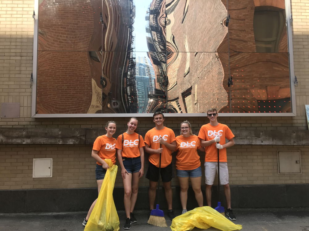 Interns helps clean up downtown Pittsburgh
