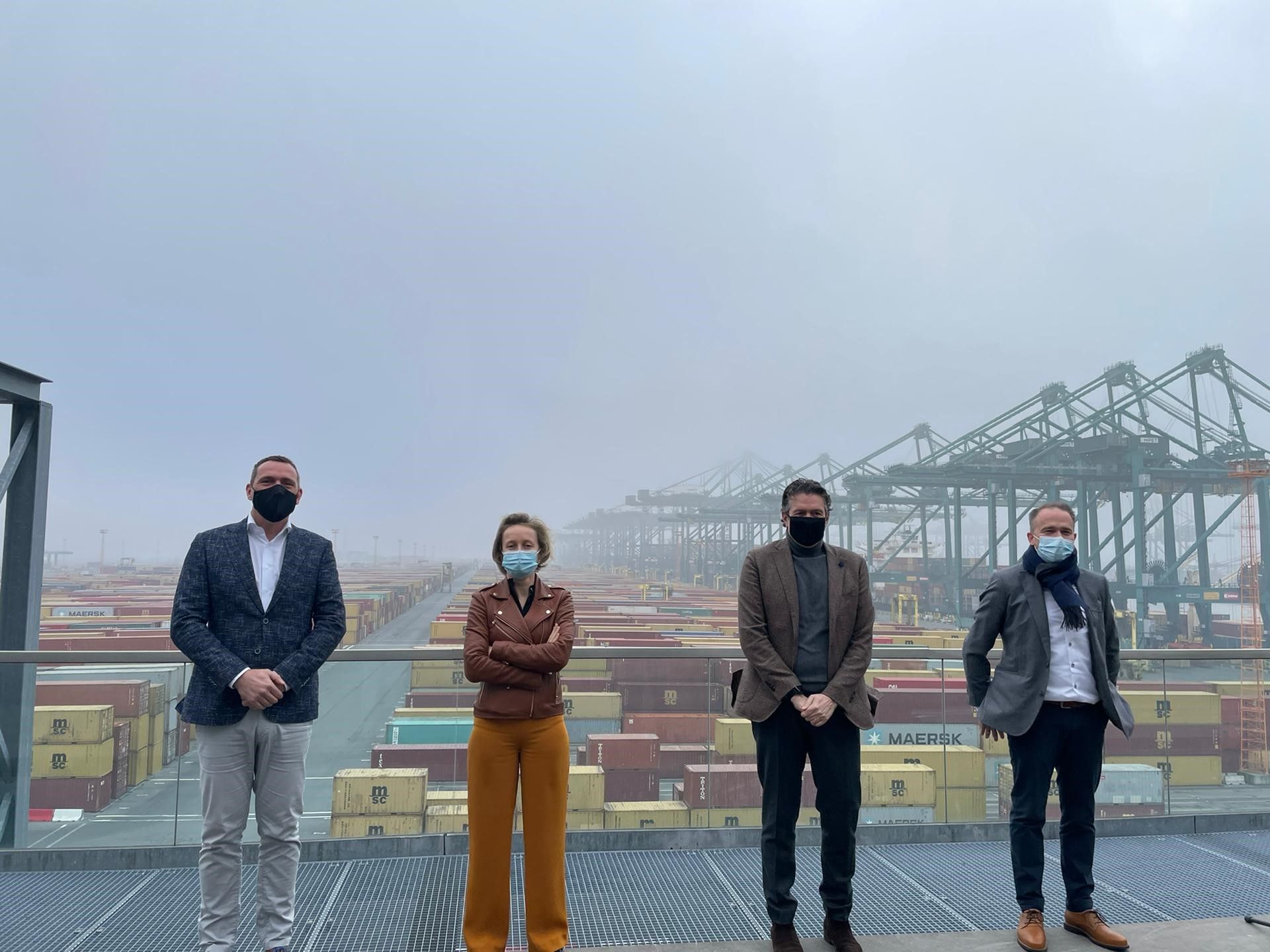From left to right: Harold Kunst, CEO MPET - Annick De Ridder, Port Alderman - Marc Beerlandt, CEO MSC Belgium - Steven Verret, Captainsroom Manager MSC Belgium
