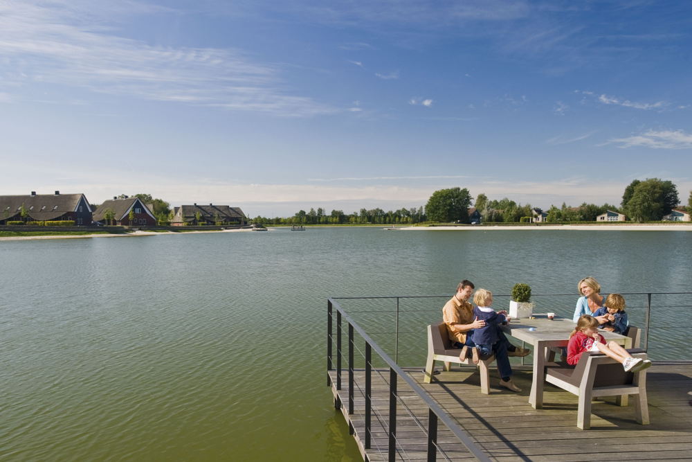 Resort Hof van Saksen: gemütlicher Restaurantbesuch am See Resort Hof van Saksen: gemütlicher Restaurantbesuch am See