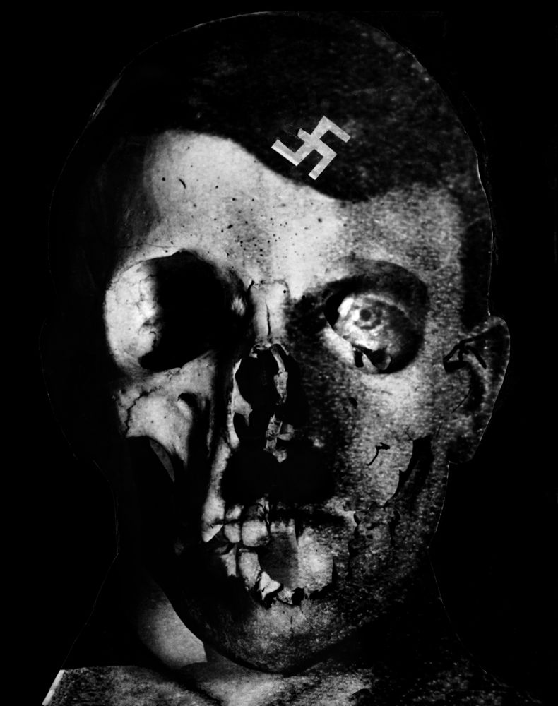 Erwin Blumenfeld, Hitler, Grauenfresse (Hitler, gueule de l’horreur) Pays-Bas, 1938 © The Estate of Erwin Blumenfeld 2022