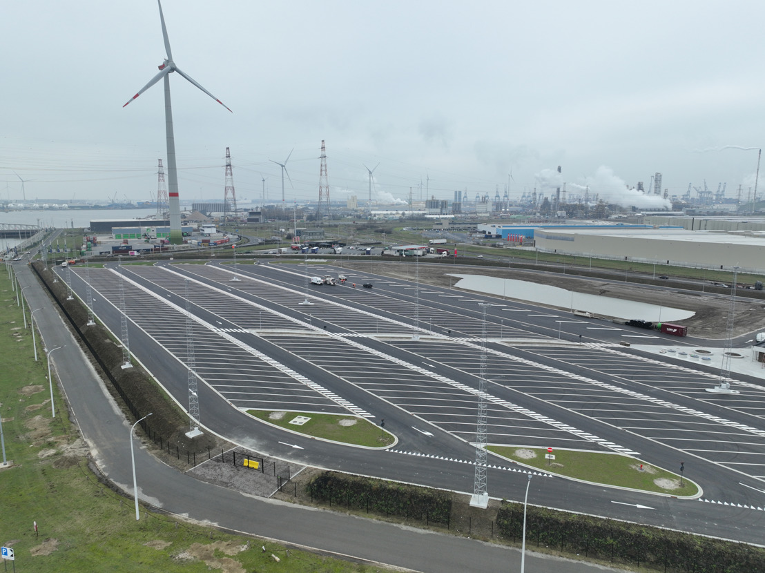 Nieuwe vrachtwagenparking in de haven ook aanzet voor groene corridor Antwerpen-Zeebrugge