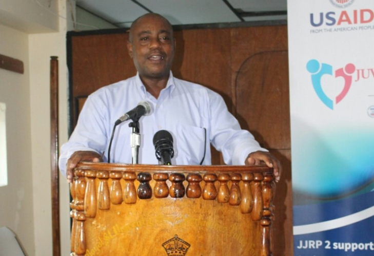 Minister of National Mobilisation delivers remarks at the closing ceremony.