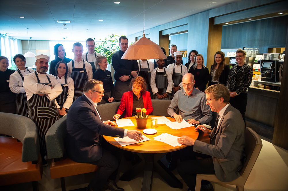 Ondertekening Hof van Saksen Academy