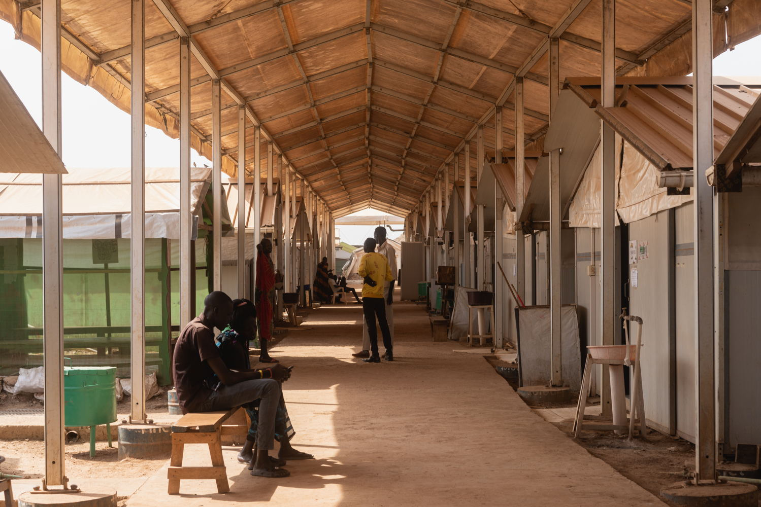 The main hall of the MSF hospital in Bentiu Protection of Civilians (PoC) site, 10 March 2020. 
Credit Gabriele François Casini/MSF