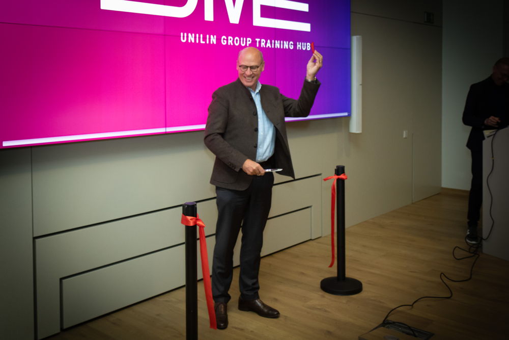 Bernard Thiers, CEO Unilin Group, opent The Dive