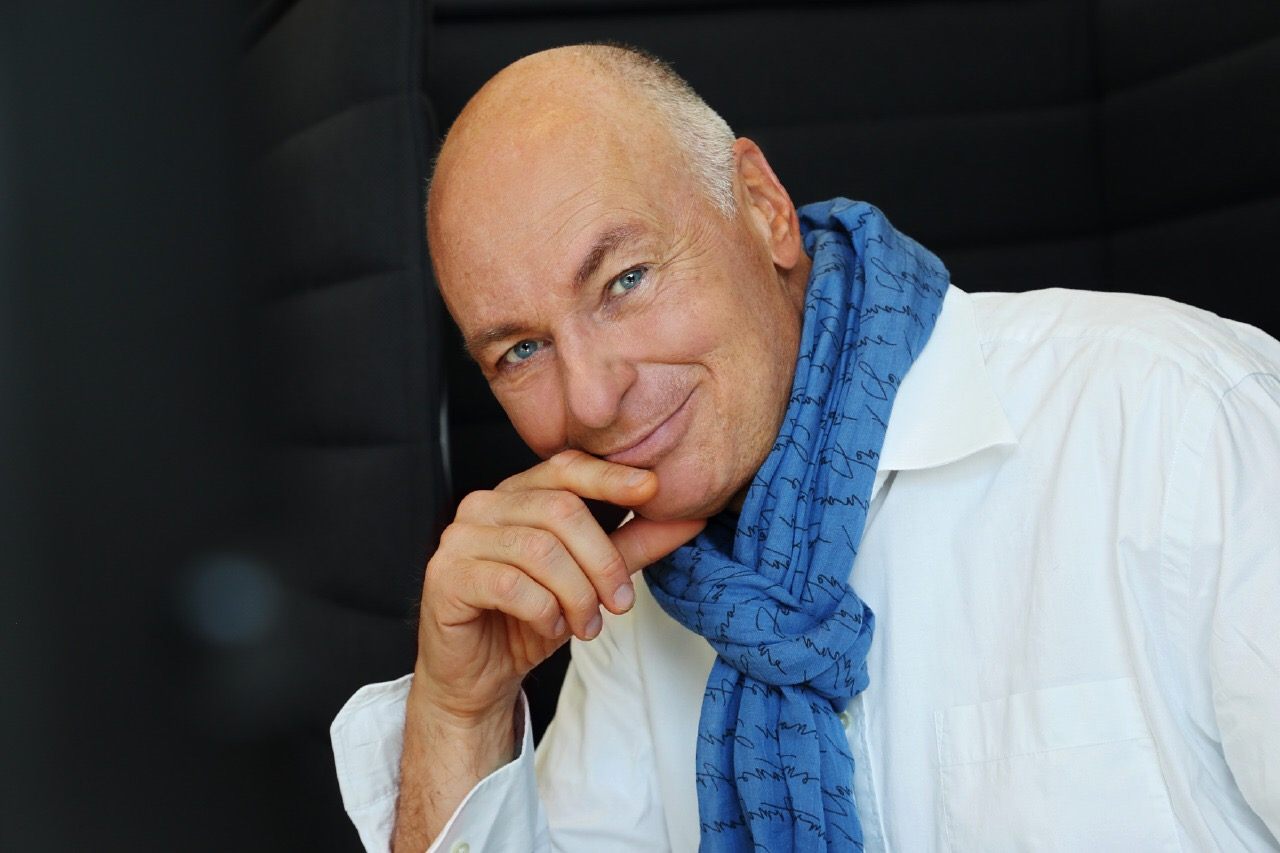 Elmar Bartel ist seit über 30 Jahren als Fernseh- und Hörfunksprecher tätig. Copyright: Privat