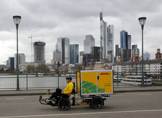Cubicycle DHL Express