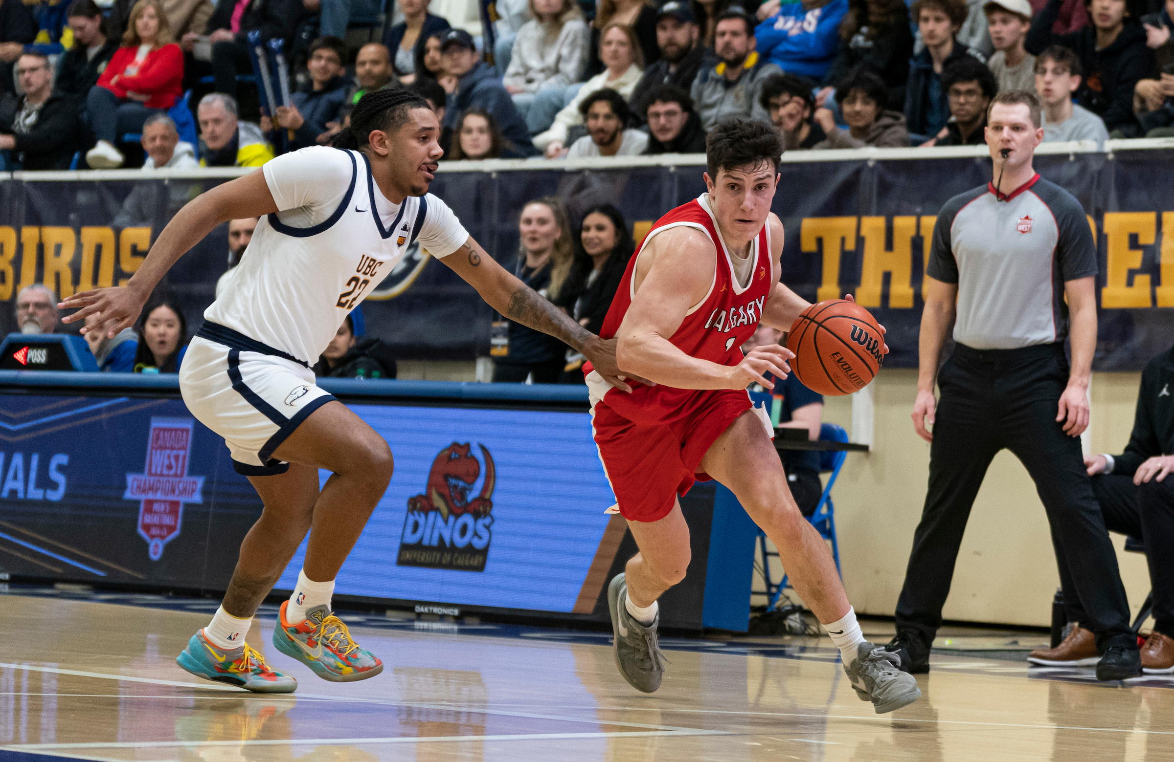 Nate Petrone started the game 8-for-8, racking up 19 first quarter points. Photo by Rich Lam.
