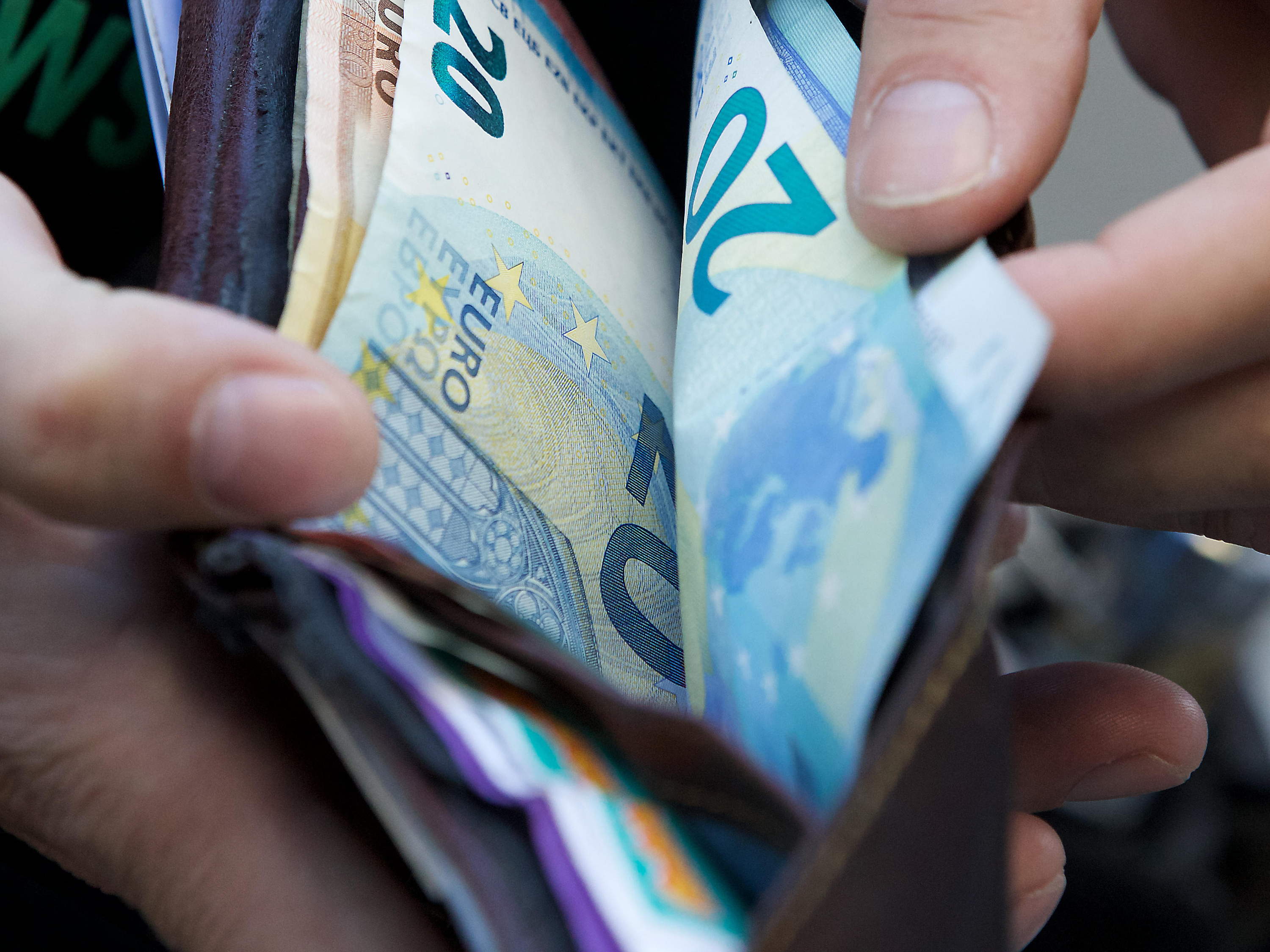 OECD: Belgium must strengthen fight against foreign bribery