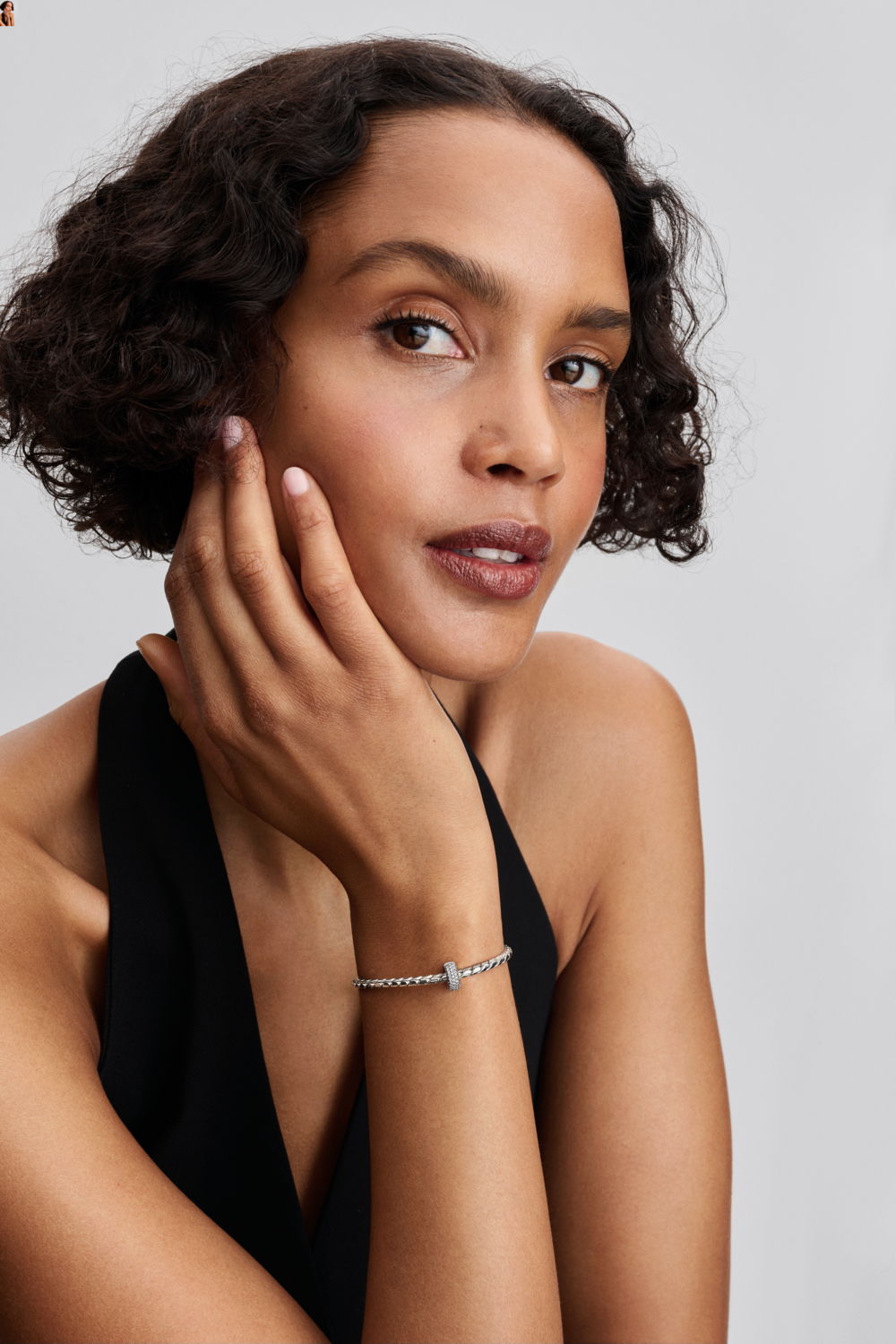 PANDORA PRESENTA UNA EDICIÓN RENOVADA DE SU ICÓNICO BRAZALETE SNAKE CHAIN  