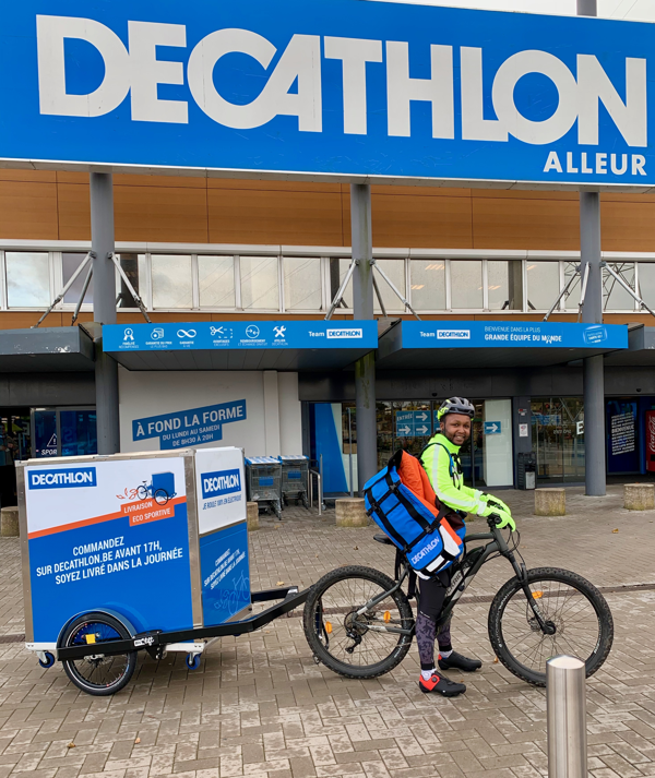 Decathlon Alleur innove encore et adopte le vélo cargo pour les livraisons dans la région Liégeoise