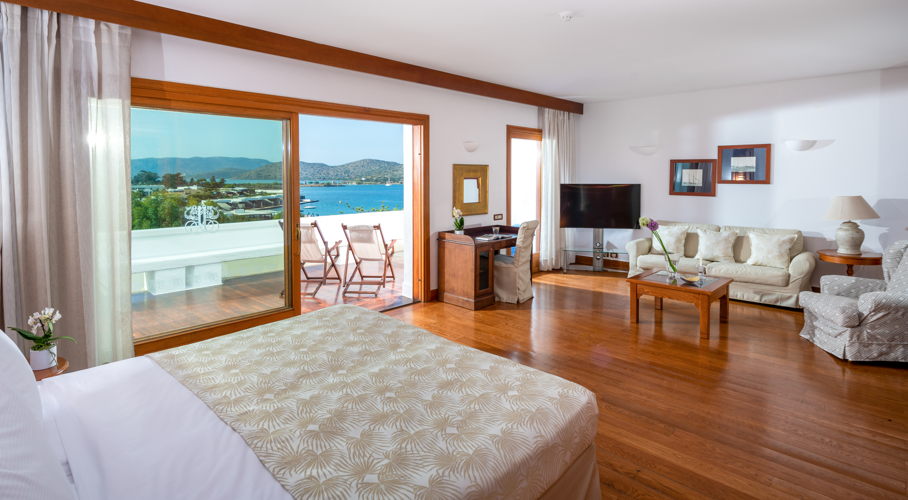 Luxury Hotel Suite Sea View