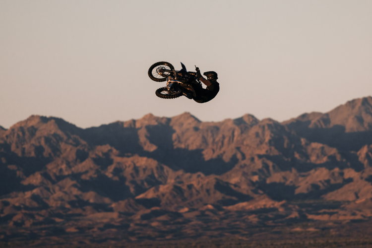 OAKLEY SX CAMPAIGN IMAGE 8