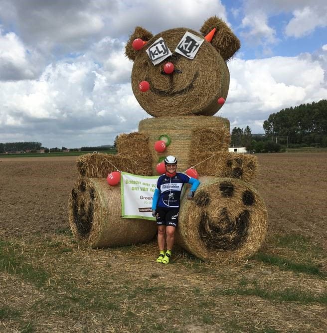 Véronique Goormachtigh trekt er graag op uit met de fiets en kwam tijdens een van haar tochten deze mooie stropop tegen.