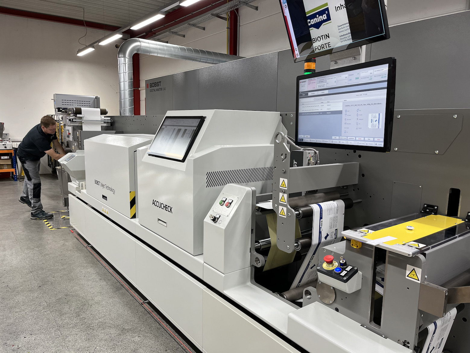 Mit einer DIGITAL MASTER 340 und BOBST Connect optimiert Kemna Druck Kamen seine Etikettenproduktion