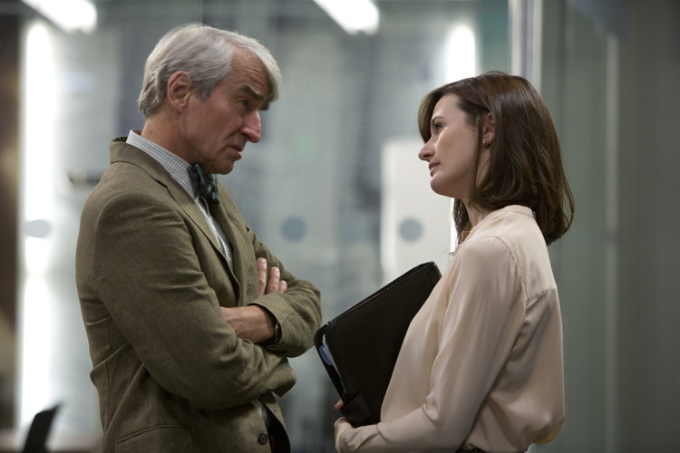 The Newsroom - Sam Waterston (Charlie Skinner) en Emily Mortimer (MacKenzie McHale)  - (c) VRT / HBO