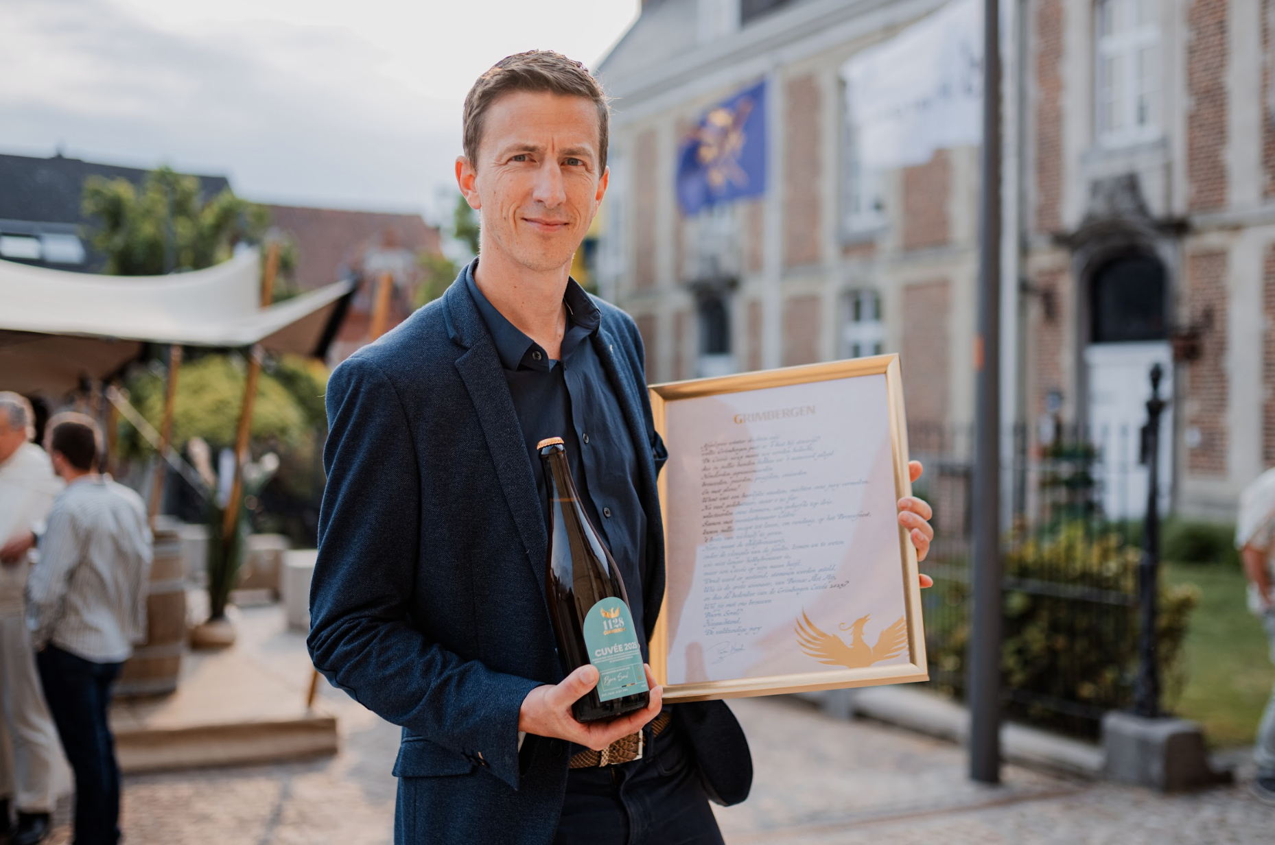 Frais-fruité et partenaire idéal d'un repas de carbonades flamandes : la bière de Bjorn Sorel remporte le concours national de brassage domestique de l'abbaye de Grimbergen