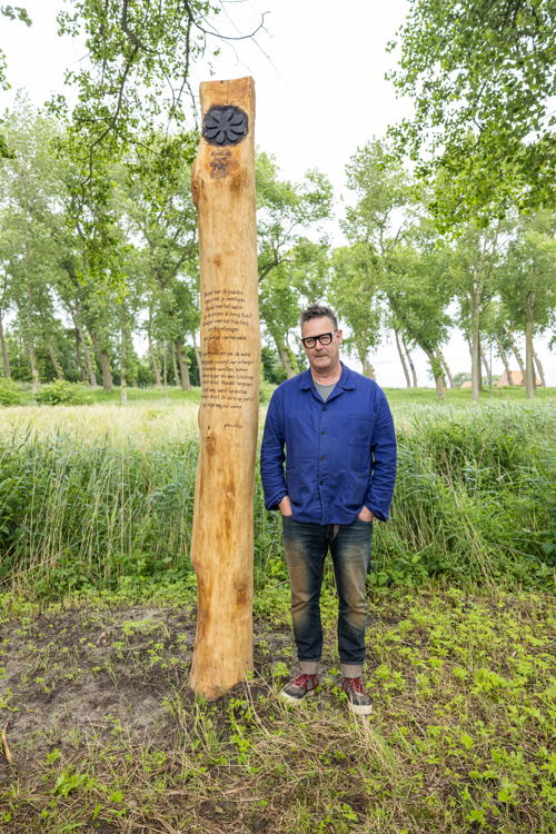 (c) Moonshot - Wandelpad Stadswallen Damme, met gedicht van Peter Verhelst