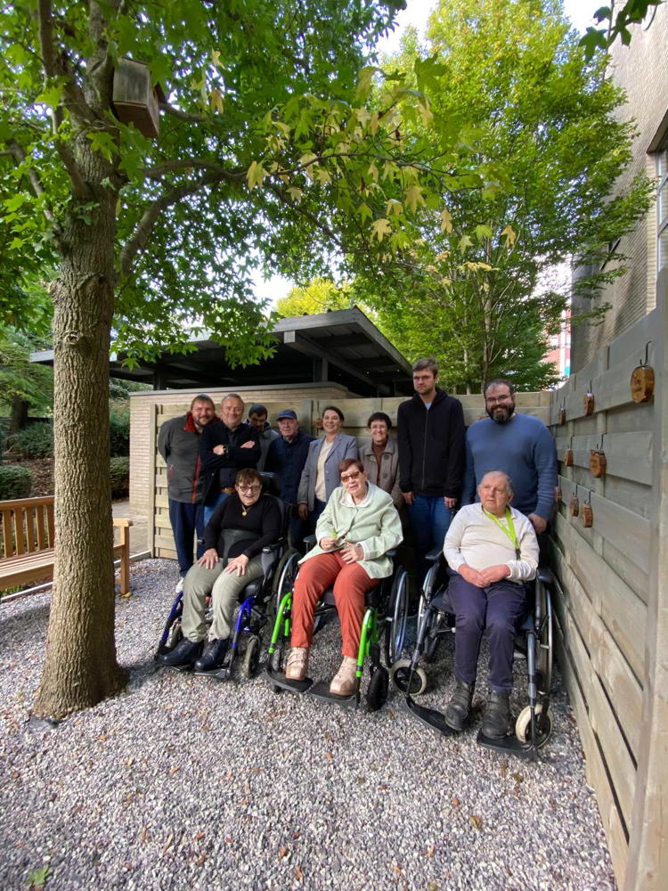 bewoners en begeleiders van vzw Ten Anker
