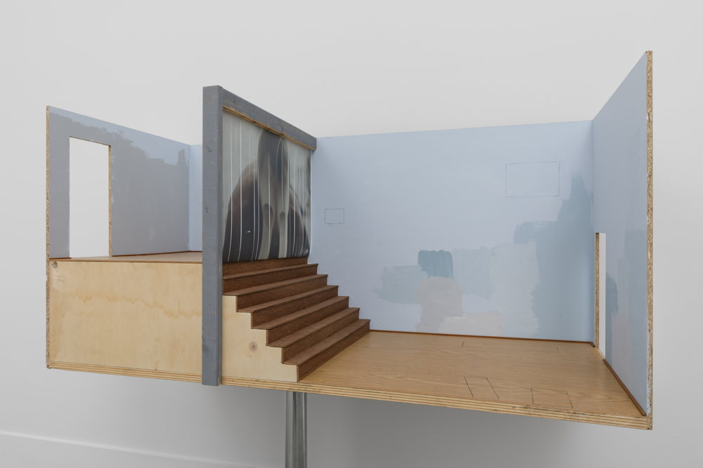 1.	Peter Morrens, ‘Zelfportret als doorgang (maquette)’, 2024, photo: © Useful Art Services pour M Leuven