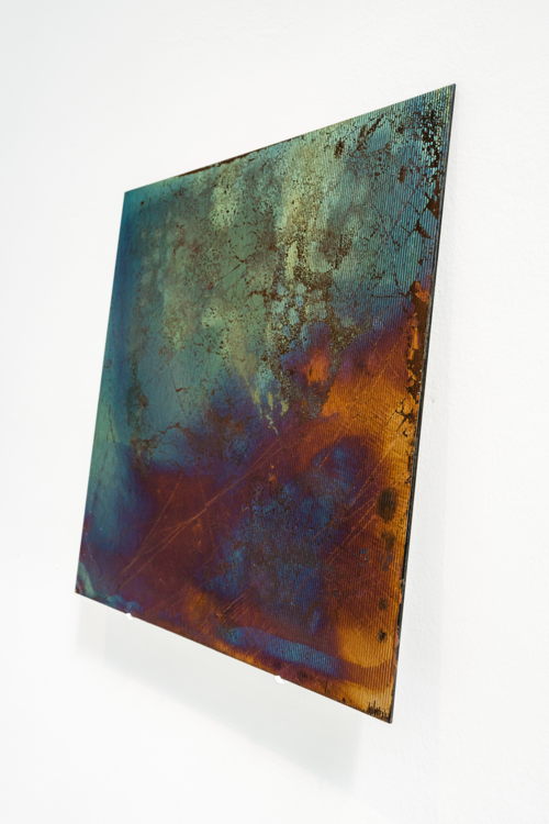 Ann Veronica Janssens, 04.10.23 #2, 2023. Exhibition Colour. Seeing Beyond Pigment at Z33 House for Contemporary Art, Design & Architecture. Photo © Kobe Vanderzande Ann Veronica Janssens, 04.10.23 #2, 2023. Exhibition Colour. Seeing Beyond Pigment at Z33 House for Contemporary Art, Design & Architecture. Photo © Kobe Vanderzande