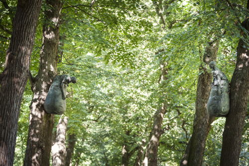 Juan Muñoz, Two figures for Middelheim, 1993 © Juan Muñoz estate / SABAM Belgium - Photo: Ans Brys Juan Muñoz, Two figures for Middelheim, 1993 © Juan Muñoz estate / SABAM Belgium - Photo: Ans Brys