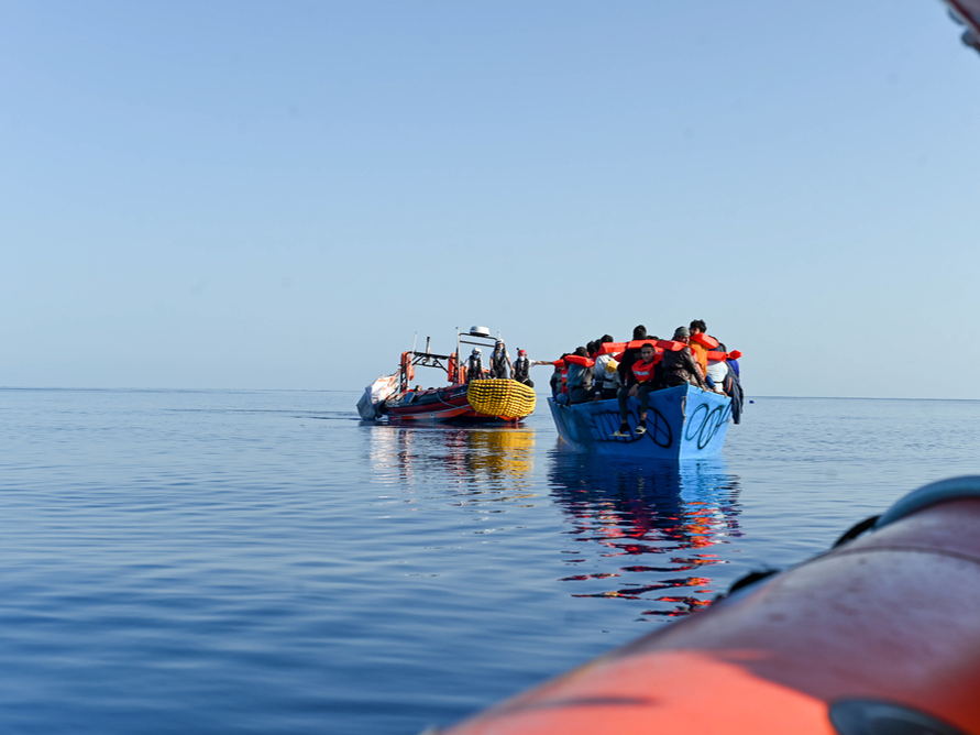 Tras días de espera en el mar, el Geo Barents necesita inmediatamente un puerto seguro