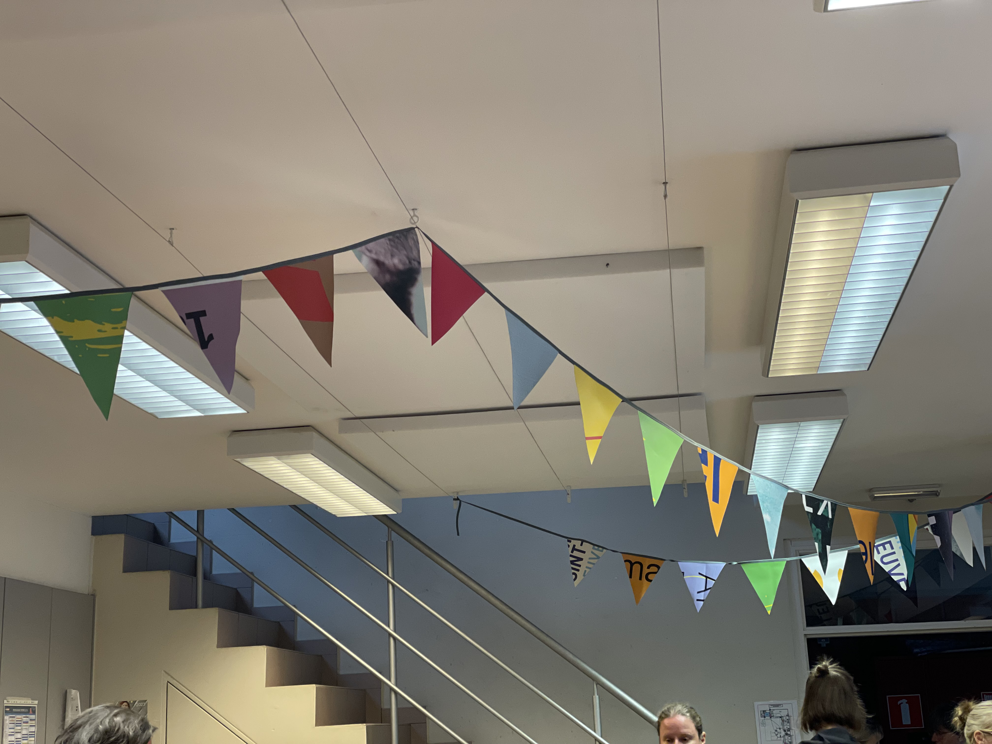 Stad verbindt Leuvense scholen met vlaggenlijn 
