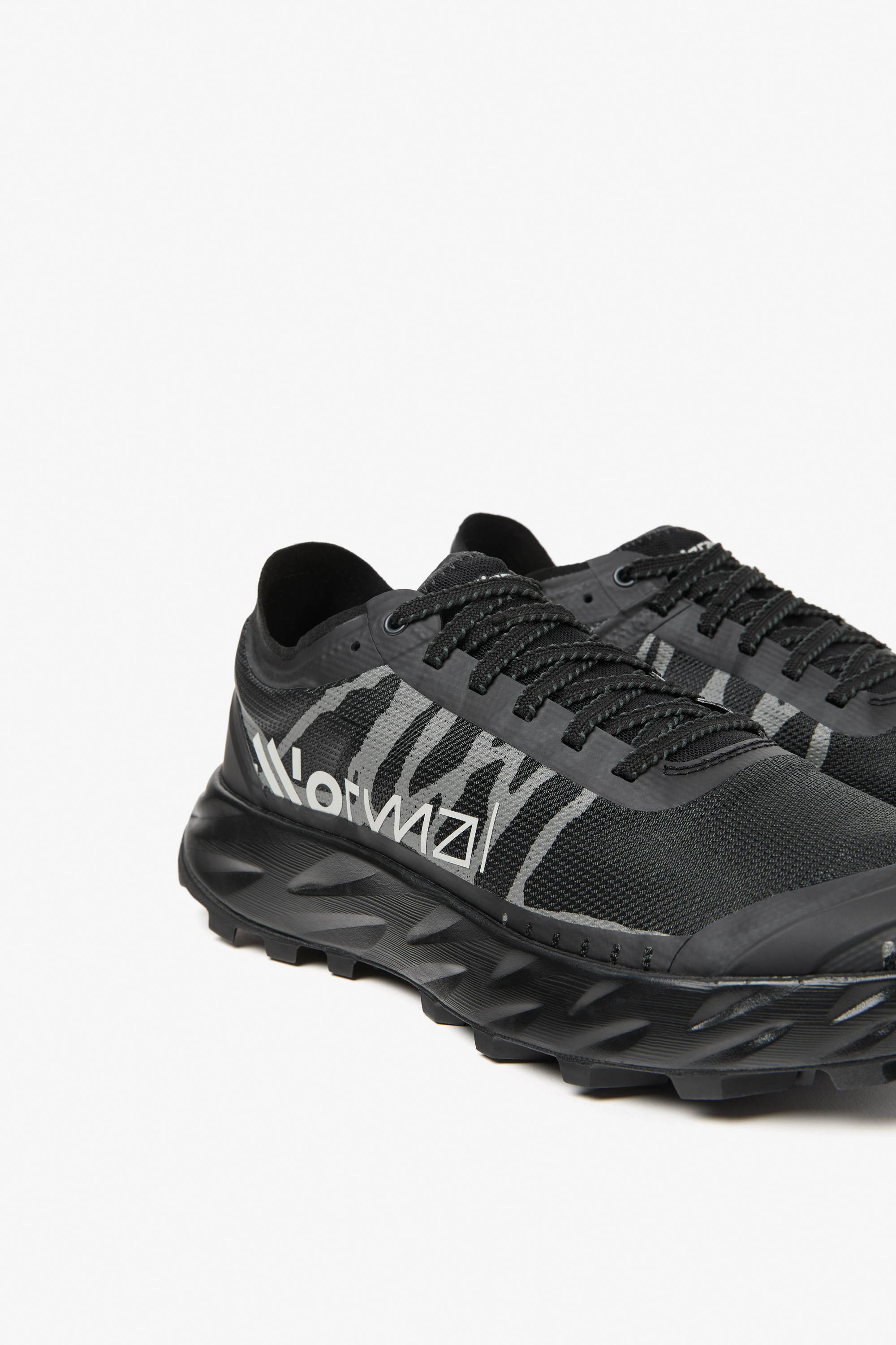 Product - Kjerag Brut (Black)
