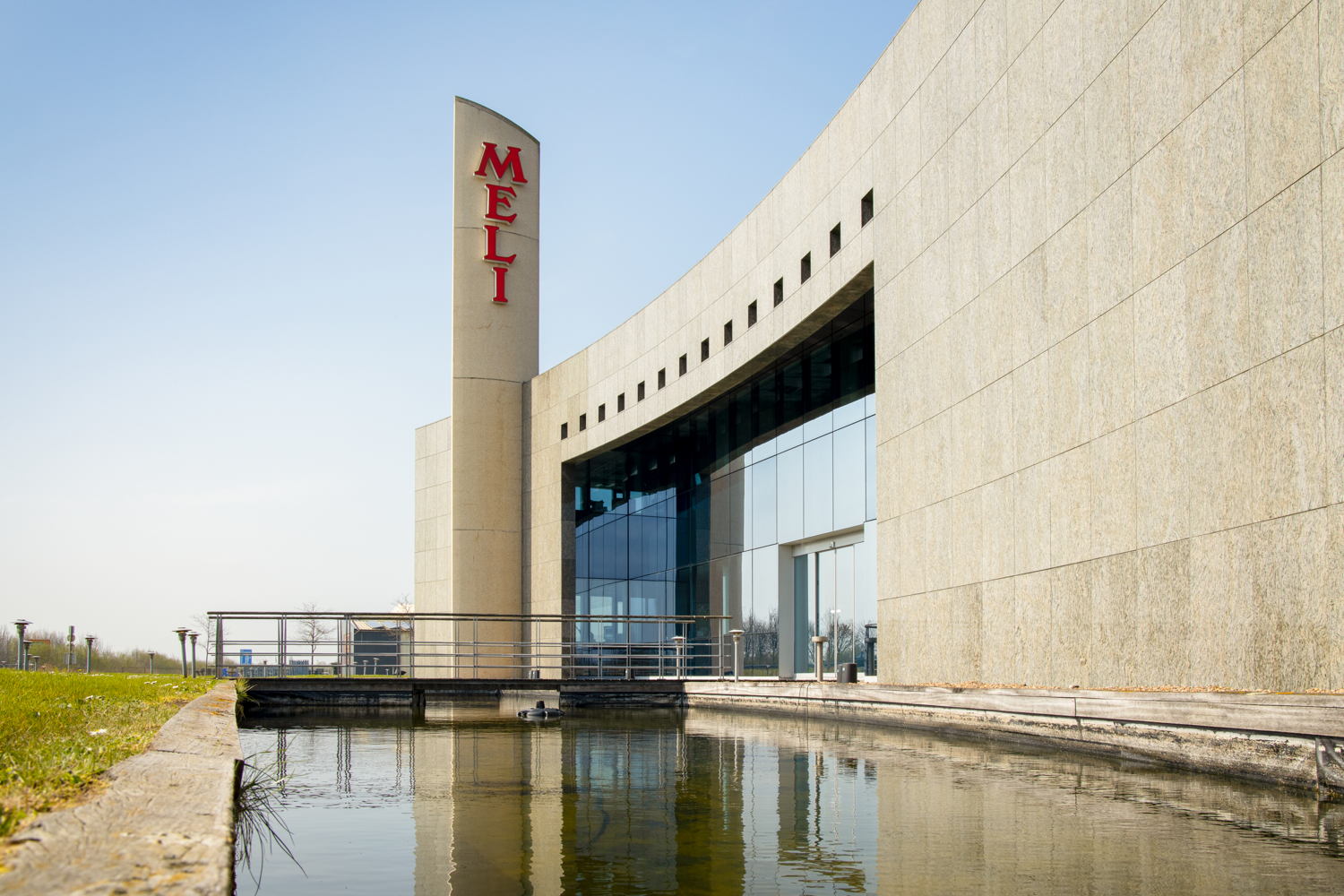 Hoofdkantoor in Veurne (foto Jurgen de Witte)