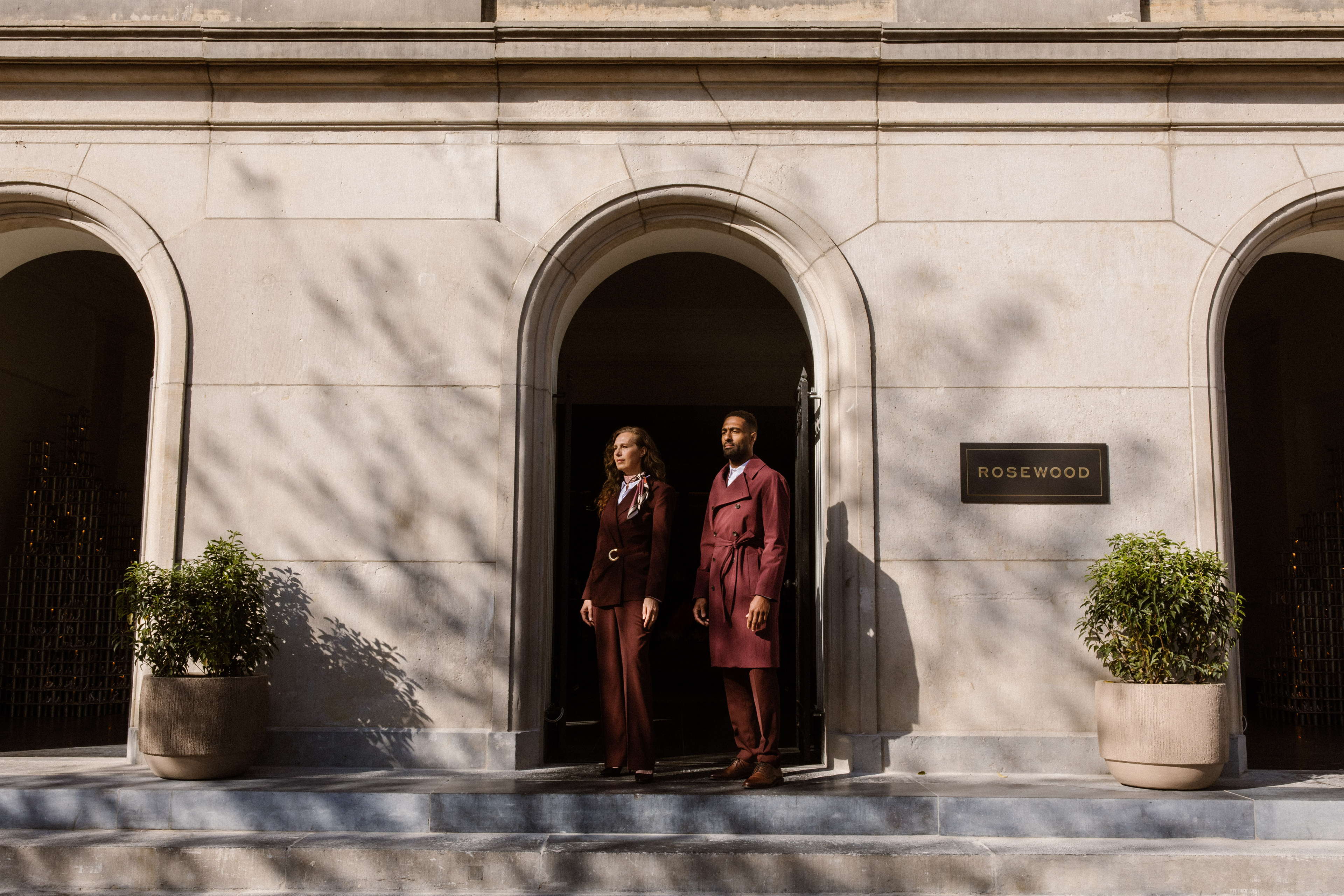 Topontwerpers creëren exclusieve garderobe voor Rosewood Amsterdam 
