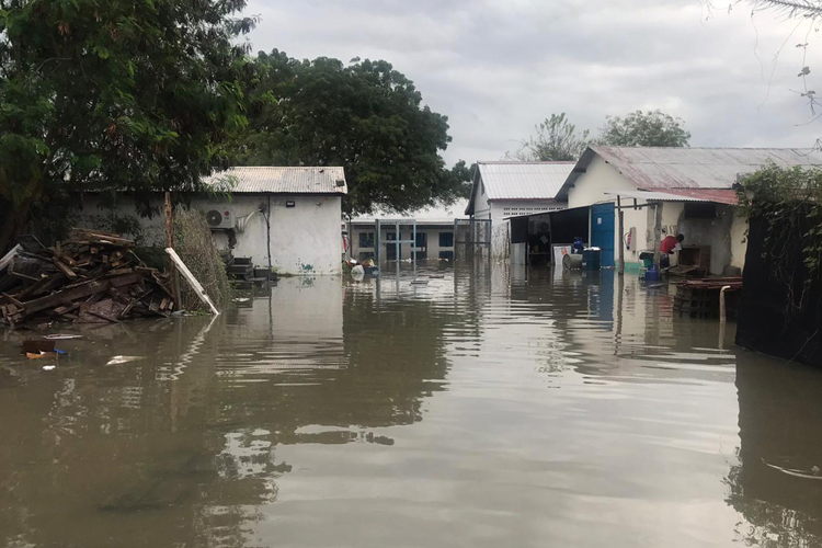 Notre structure de Pibor, complètement sous eau 