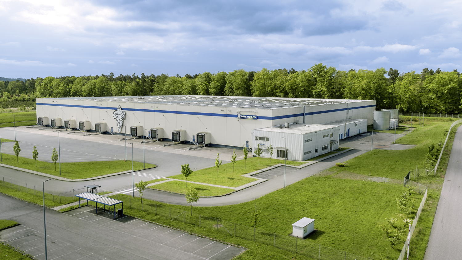 Michelin-site. In de eerste uitbreidingsfase wil Viega ongeveer 150 jobs creëren op de voormalige Michelin-site in Kirkel bij Homburg. (Foto: Marco Kalwa en Christian Schmid, 2025, Michelin)