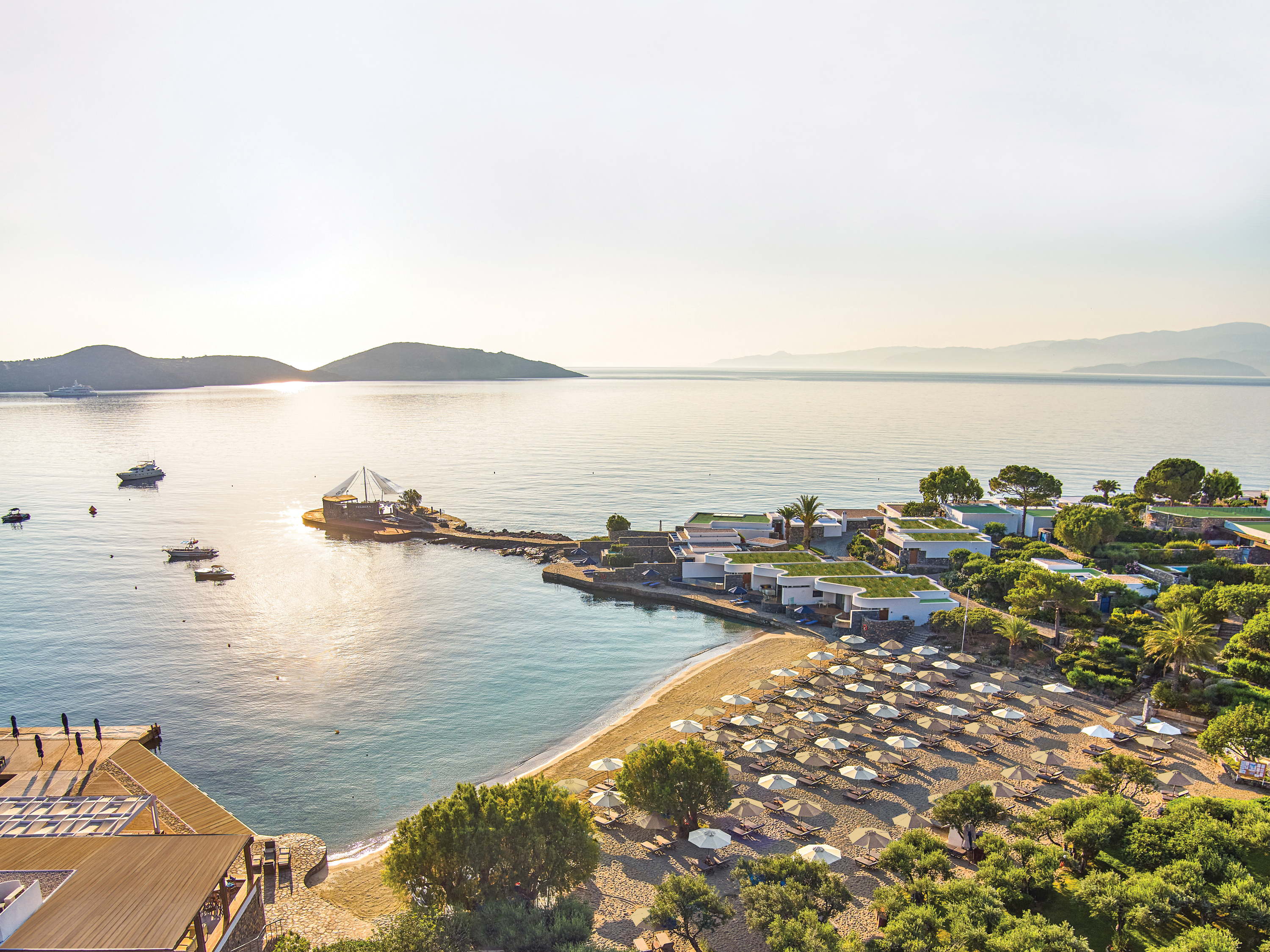 Celebrating the season opening at Elounda Beach Hotel & Villas with a little surprise!