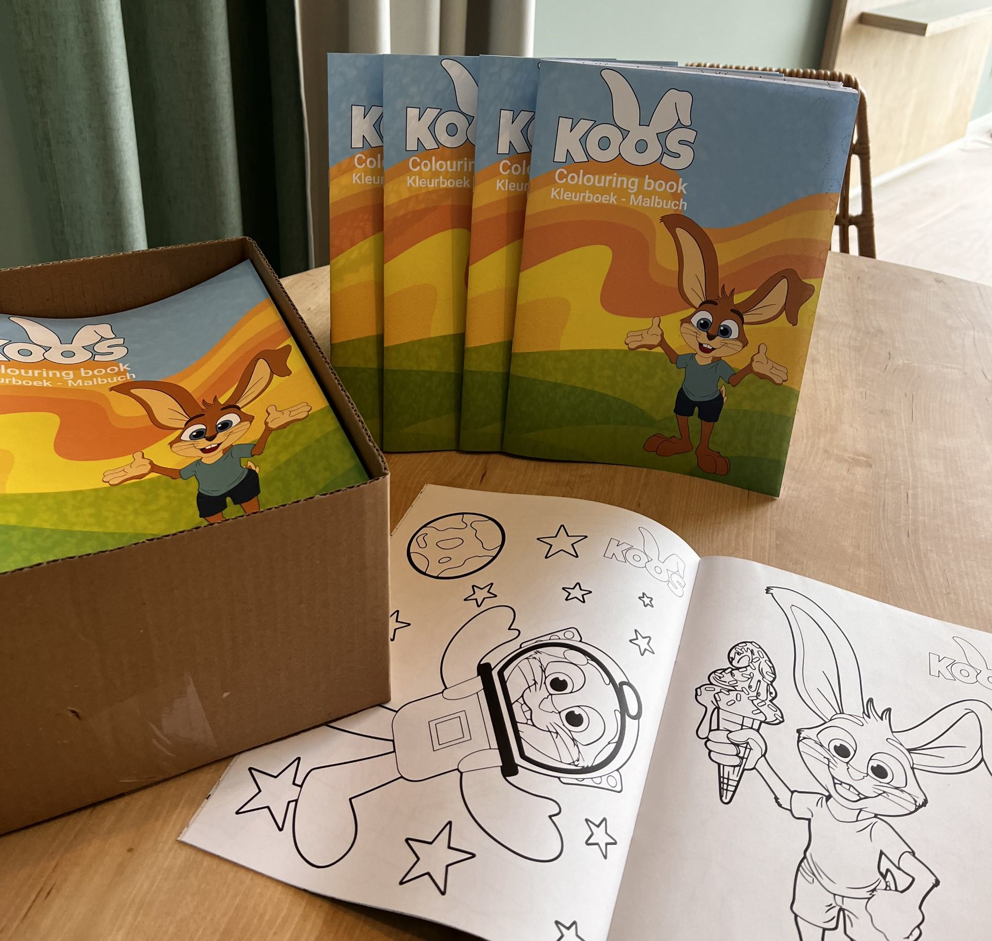 Roompot verrast 4500 kinderen met kleurboeken