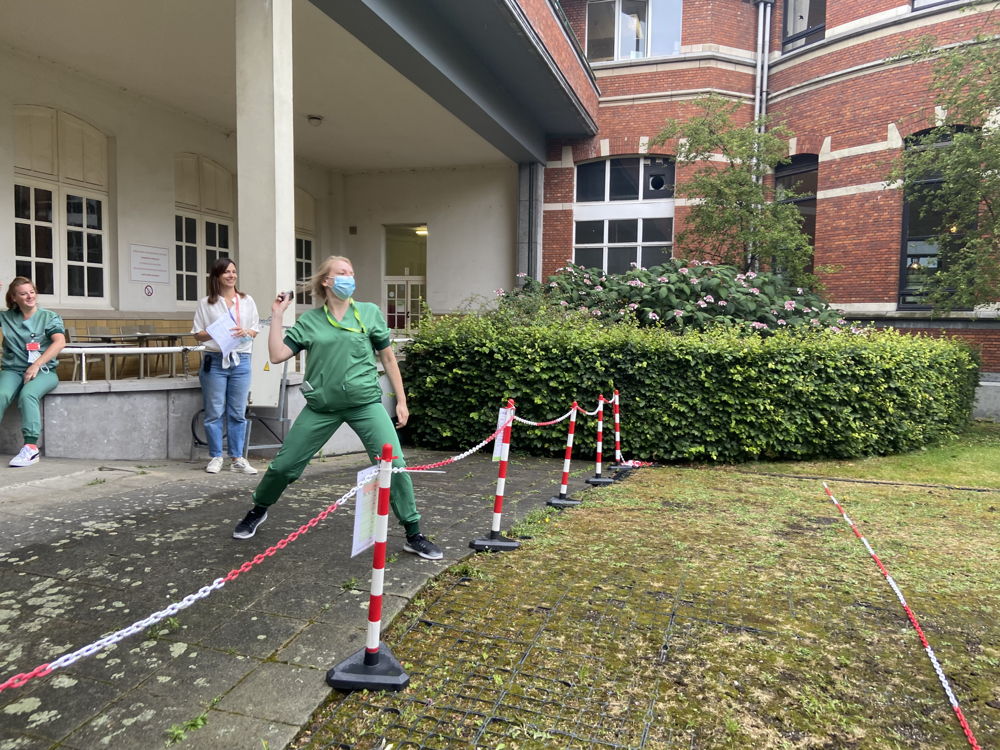 Het kampioenschap draagbare-telefoonwerpen van Ziekenhuis Netwerk Antwerpen in ZNA Stuivenberg.