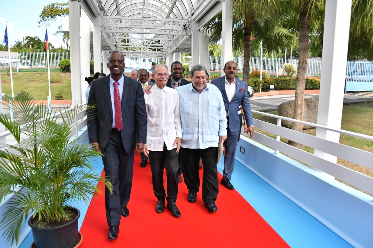 From left to right, President of the Regional Council of Guadeloupe Ary Chalus, President of the Collectivity of Martinique Alfred Marie-Jeanne and Chairman of the OECS and Prime Minister of Saint Vincent and the Grenadines the Hon. Ralph Gonsalves. © Région Guadeloupe