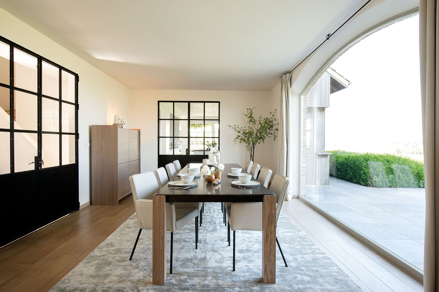 RecorHome FW19_ Imperia_dinner table_Price on demand
