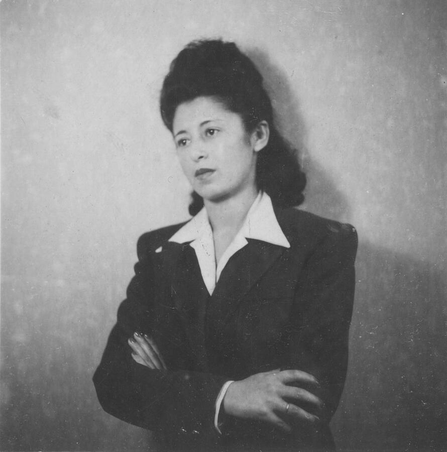 Simone Guillissen-Hoa, circa 1940 © Collection Jean-Pierre Hoa