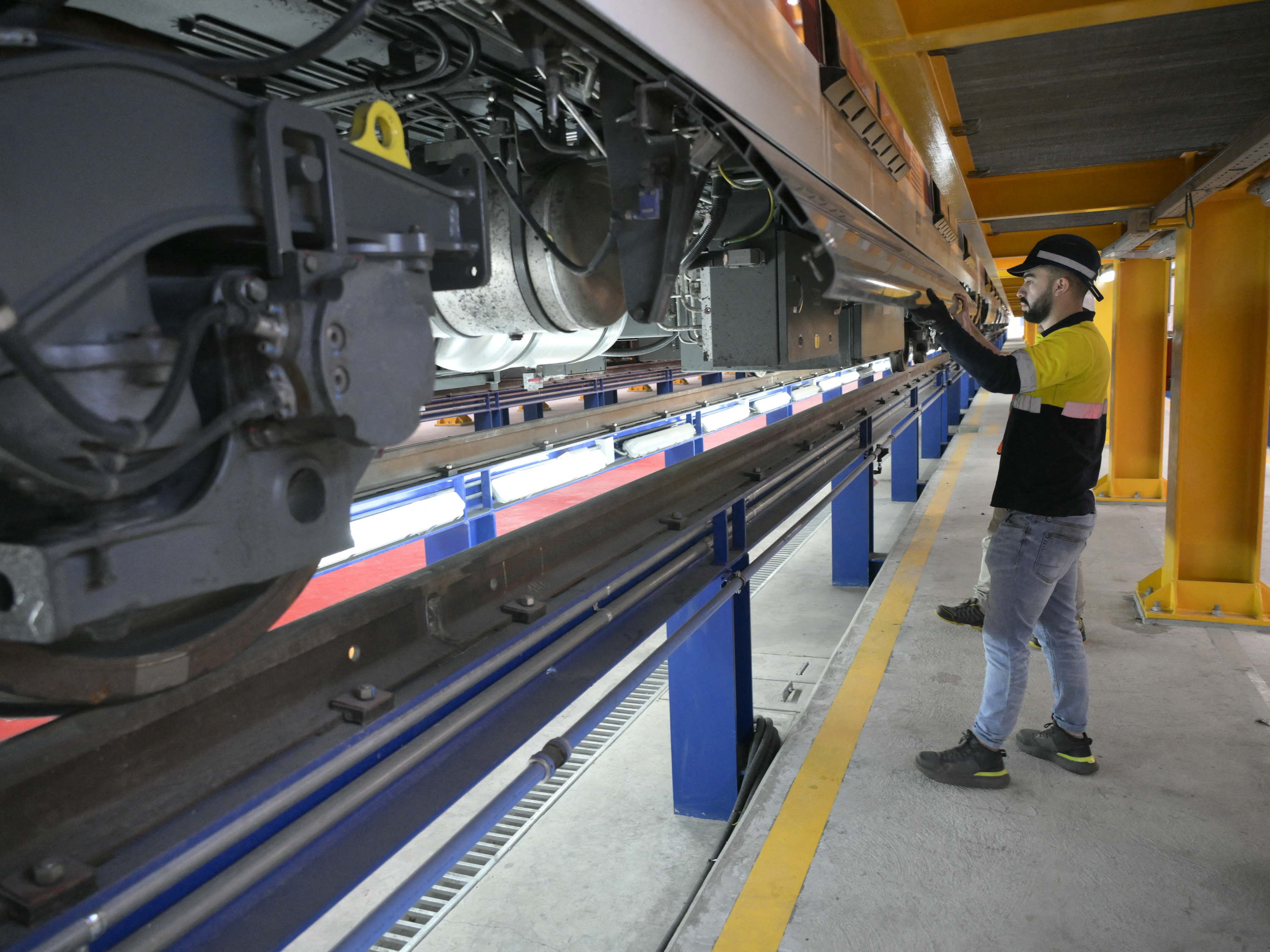 Belgian Court of Audit recommends suspension of SNCB train contract with Spanish firm