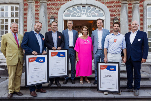 Premier Alexander De Croo feliciteert Jarige Bedrijven op Zomerkasteelfeest